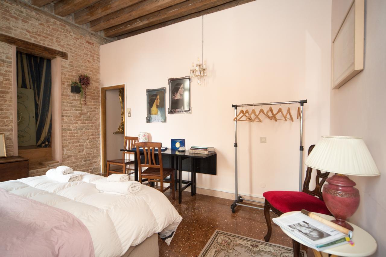 San Polo Home Apartment Venice, Italy